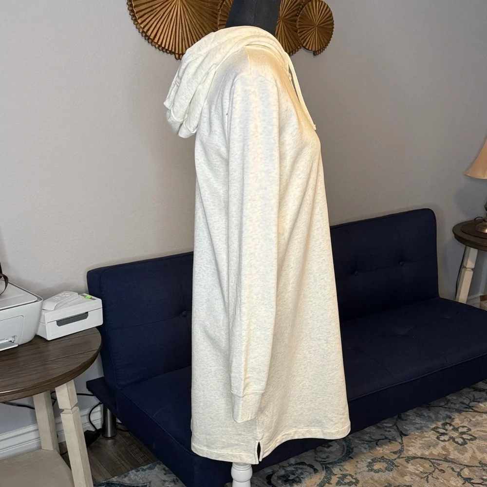 NWT Nike Quarter Zip Cream Feathered Gray Long Sleeve Hooded Sweater Dress Med